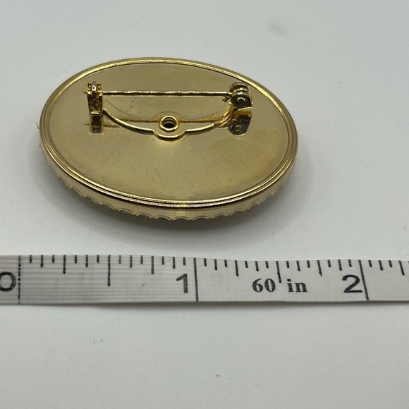 Vintage Floral Needlepoint Brooch – Gold Tone Frame - Picture 2 of 3